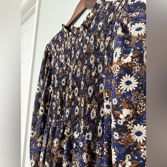 Floral Long Sleeve Dress - Picture 4 of 5